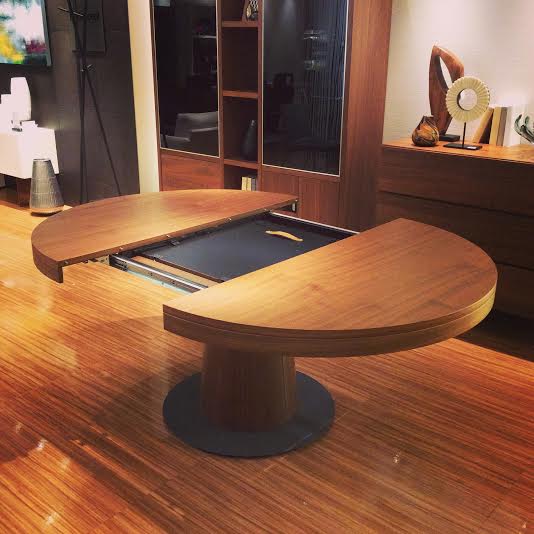 北欧モダンデザインの伸長式ダイニングテーブル – リビングハウス 