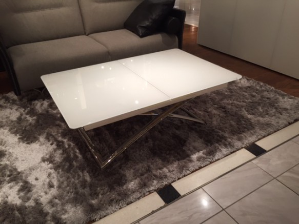 ホワイトガラスの昇降式テーブル – リビングハウス｜家具・インテリア